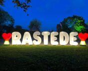 AIRLETTER AIRLOVE Aufblasbare Leuchtskulpturen mit Halogenlichtzur Miete oder Verkauf fuer Lichterfeste (c) airlight