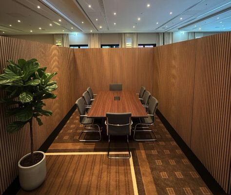 Raumtrenner, die Räumlichkeiten leise machen